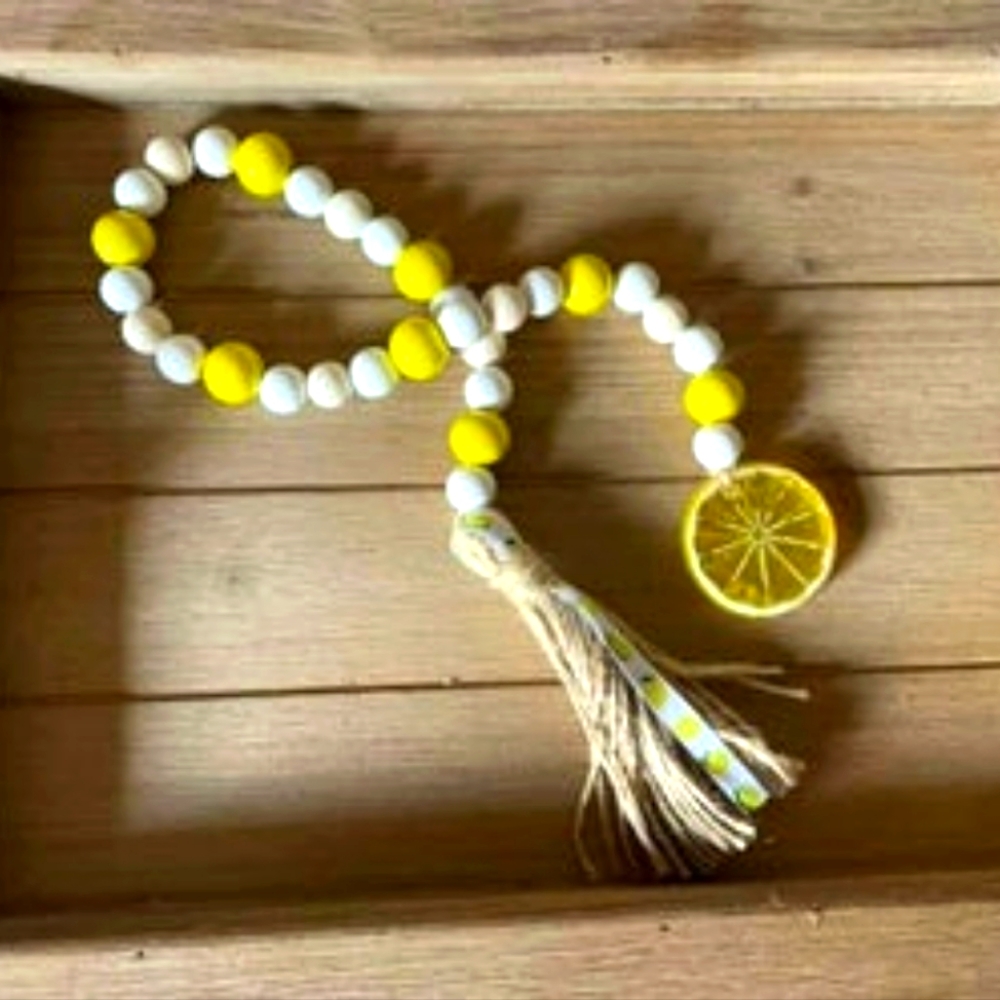 Lemon decorative garland beads